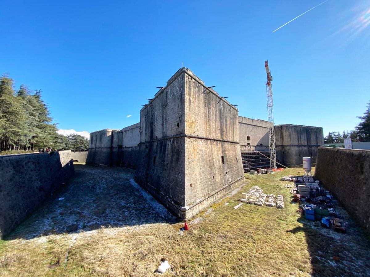 Apartament Casa San Bernardino - Private Parking LʼAquila Zewnętrze zdjęcie